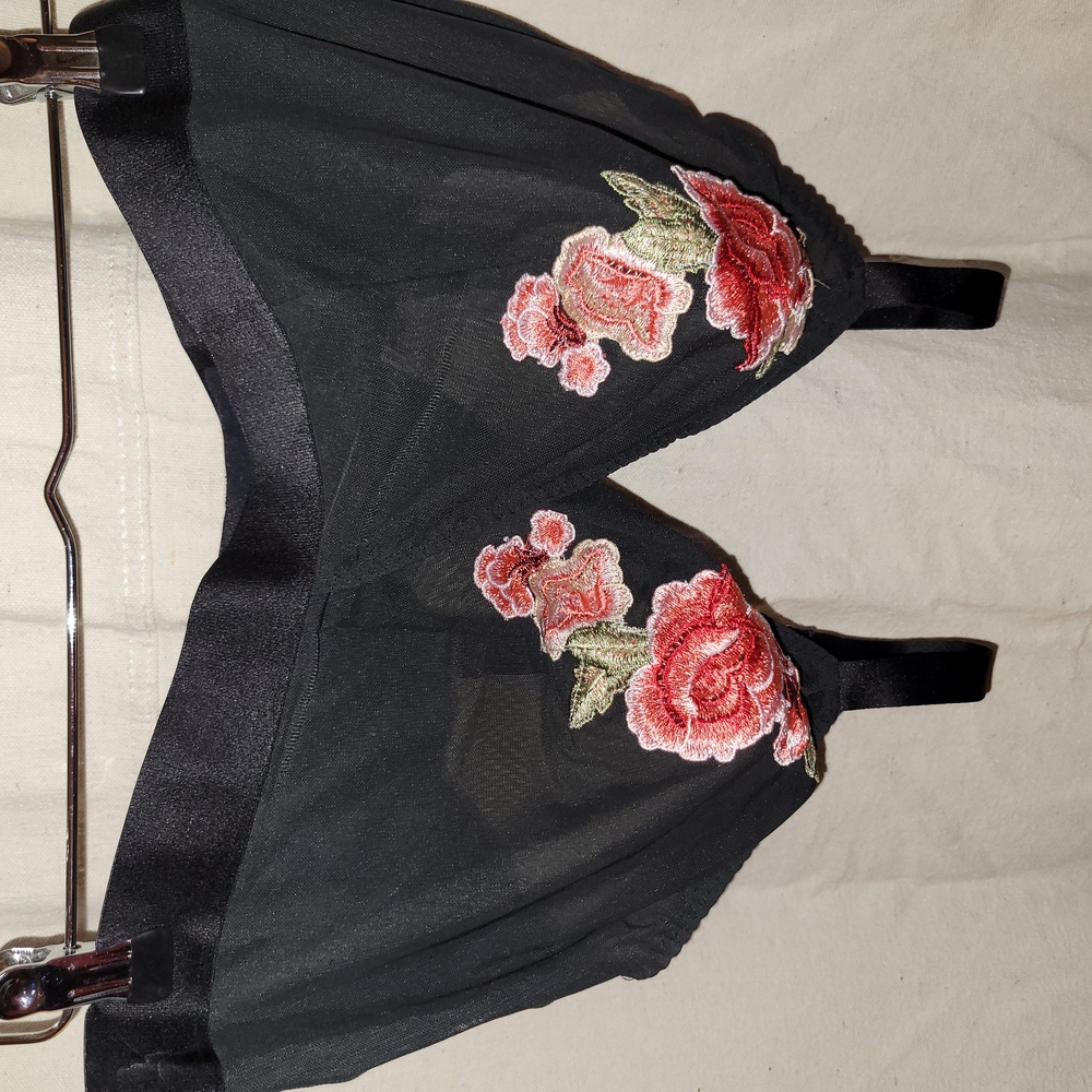 Black Floral Embroidered Bra